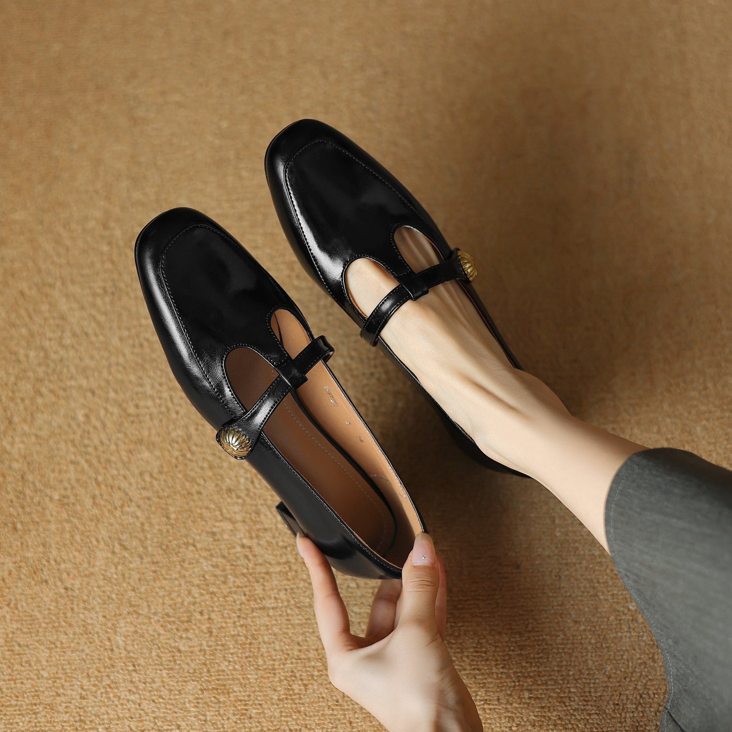 Women's Retro Low Heel T-Strap Handmade Leather Shoes