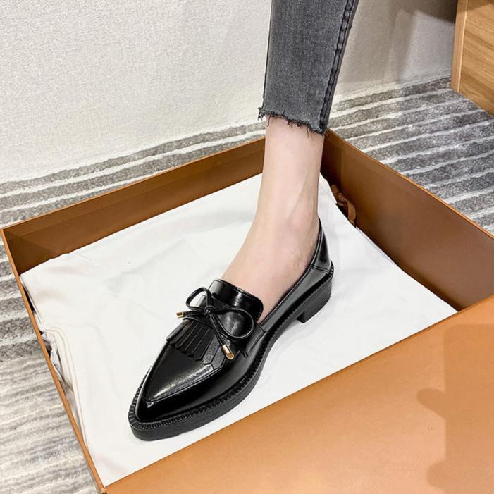 Women's Retro Pointed Shoes Thick Bottom Loafers