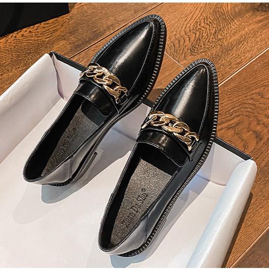 Women's Metal Chain Retro Pointed Shoes Thick Bottom Loafers