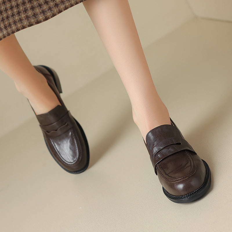 Women's Leather Round Toe Preppy Style Classic Low Heeled Loafers