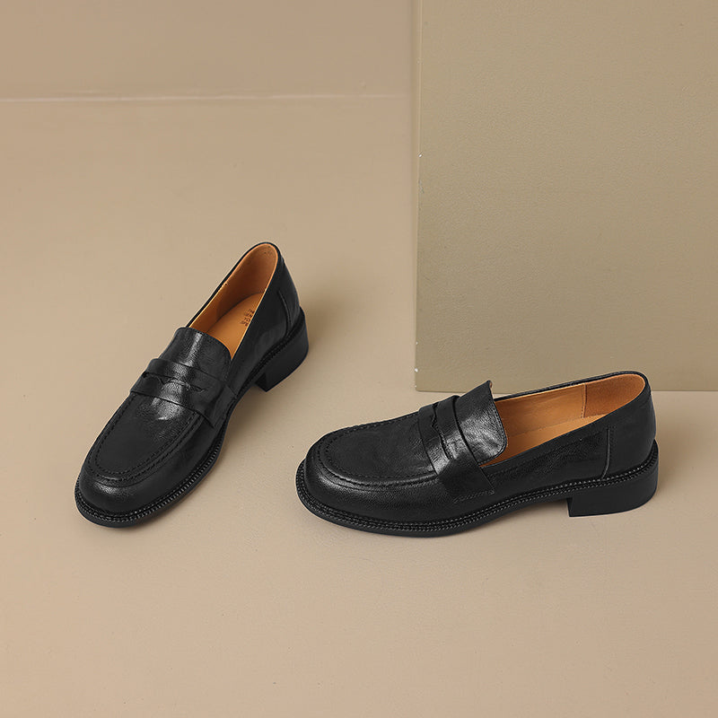 Women's Leather Round Toe Preppy Style Classic Low Heeled Loafers